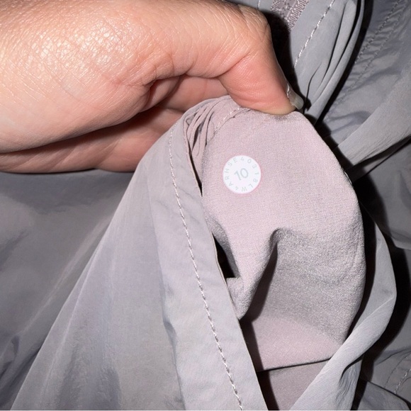 LULULEMON | Flip It and Reverse It Jacket - Picture 3 of 10
